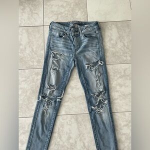 Size small American Eagle skinny jeans
